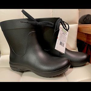 Crocs Freesail Shorty Rainboot